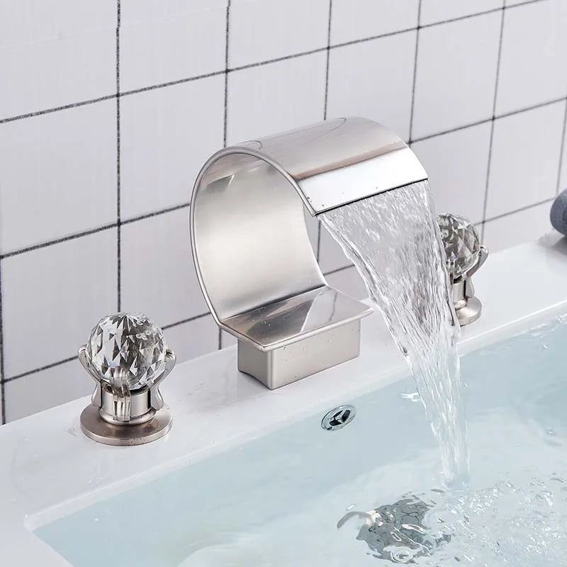 Bright Golden Waterfall Basin Faucet Dual Cristal Handle Widespread Bathroom Sink Mixer Tap Deck Mounted Bathtub Mixers Crane