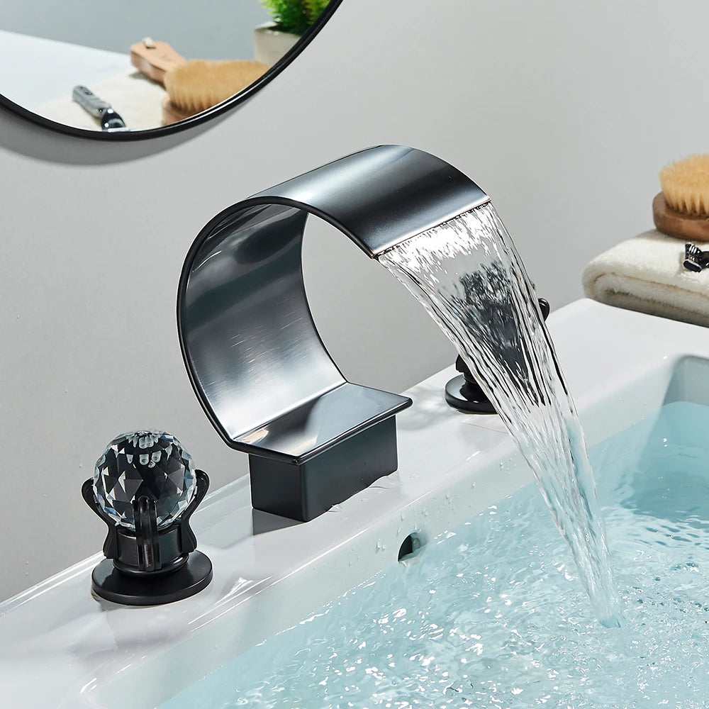 Bright Golden Waterfall Basin Faucet Dual Cristal Handle Widespread Bathroom Sink Mixer Tap Deck Mounted Bathtub Mixers Crane