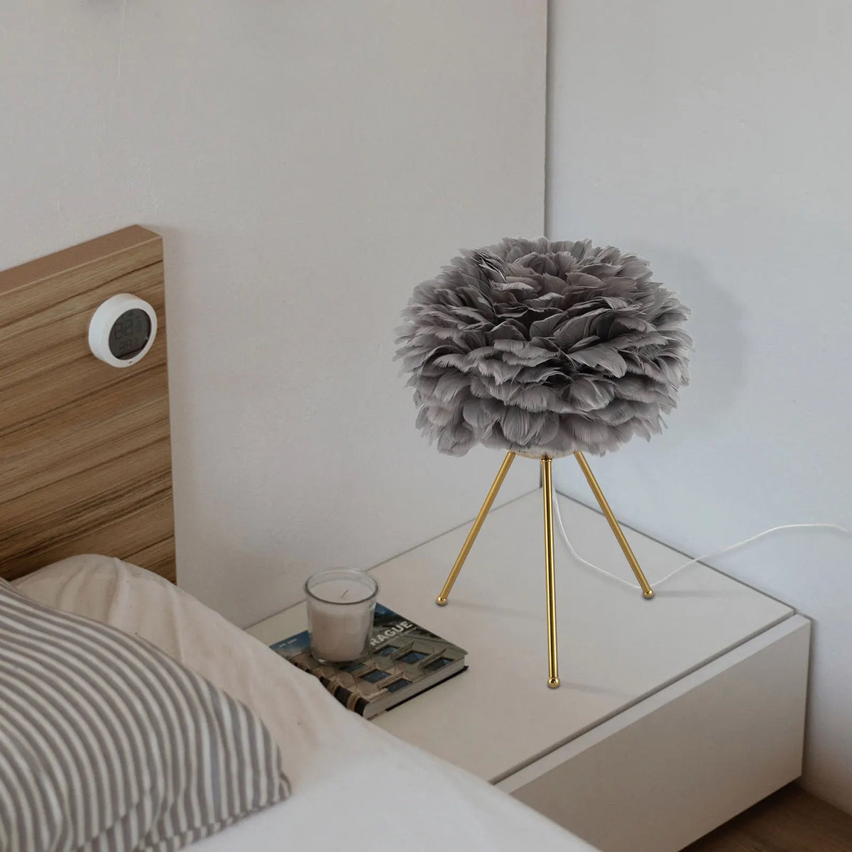 Feather Table Lamp With Metallic Finish For Indoor Home Decor E26