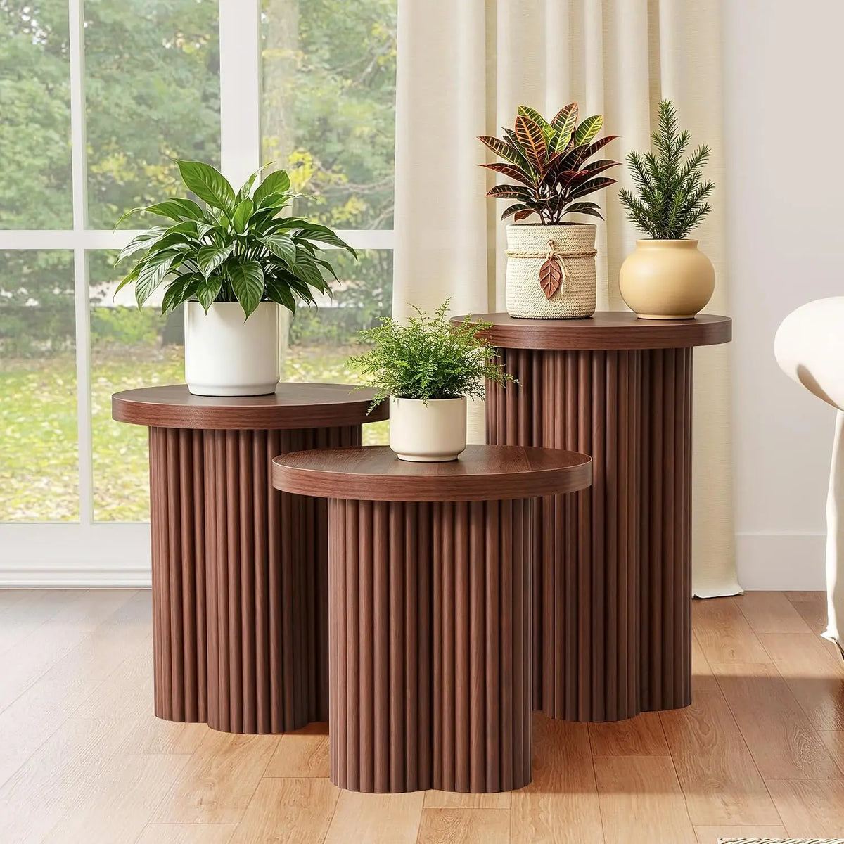 Round Fluted Nesting Coffee Table Set with Plum Blossom Legs