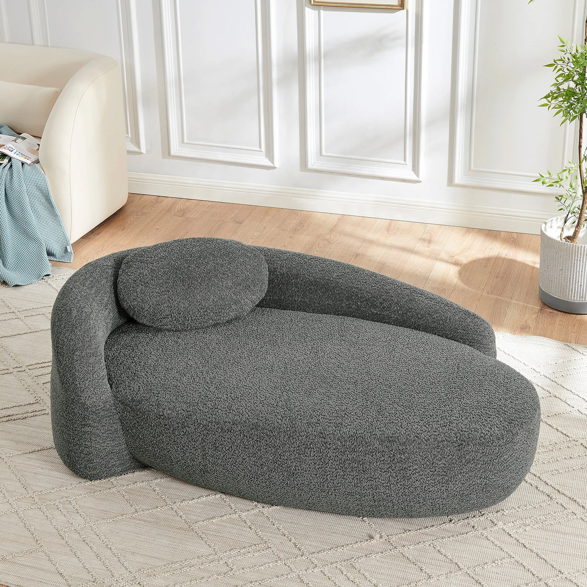 Modern Curved Oval Chaise Lounge Chair With Matching Pillow
